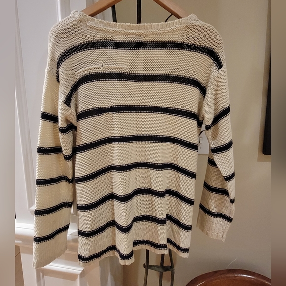 RD Style Knit Seatwer - Picture 2 of 5